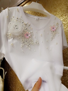 韩国夏季重工设计珍珠钉珠亮片水钻花朵V领纯棉T恤打底衫女