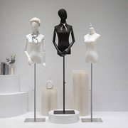 服装店黑色白色模特道具，女半身人台女装店橱窗，陈列模特展示架全身