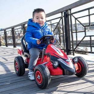 新儿童(新儿童)电动车，双驱四轮卡丁车遥控玩具电动汽车可坐男女宝宝充气轮