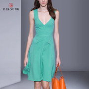 2023夏季欧美名媛时尚气质，绿色v领无袖设计连衣裙轻奢高端