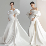 孕妇拍照服装韩式唯美孕照白色，拖尾礼服摄影楼孕期妈咪艺术照