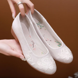 新中式轻国风鞋女尖头低跟古风单鞋民族，风老北京布鞋日常唐装配(唐装配)鞋