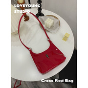 loveyoung新年红红火火 漆皮红包2.0 十字架软面漆皮红色单肩包