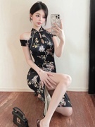 新中式旗袍改良2024年夏季性感女主播上镜气质，显瘦露肩连衣裙