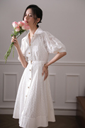 白色纯棉衬衫连衣裙夏长款设计感镂空刺绣，高级感收腰气质法式长裙
