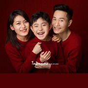 喜庆中国风全家福亲子儿童，拍照新年主题影楼，摄影服装秋冬大红毛衣