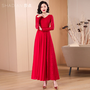 秋季红色连衣裙长款长袖蕾丝，长裙收腰气质，大摆裙喜婆婆婚宴装