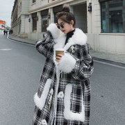羊羔毛格子呢子大衣女冬季加厚2023韩系高级感牛角扣毛呢外套