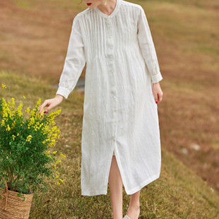 白色圆领长袖衬衫式，长裙褶皱设计感亚麻，百搭中长款连衣裙旅游休闲