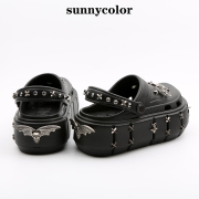 SUNNY COLOR铆钉洞洞鞋女夏季厚底朋克风复古时尚ins潮流包头拖鞋