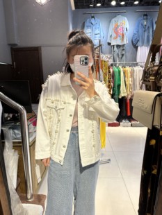 春夏白色牛仔衣中长款宽松翻领长袖，珍珠装饰高品质女装