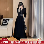 法式黑色金丝绒连衣裙女2023秋冬季高端轻奢气质显瘦收腰长裙