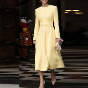 凯特王妃同款中长裙黄色圆领长袖收腰显瘦通勤连衣裙2024春夏
