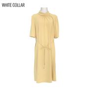 白领浅黄麻纱堆领系细带直身中袖宽松款连衣裙MASHA20-302