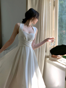 法式白色连衣裙女夏季名媛风交叉绑带高级设计感小众挂脖长裙