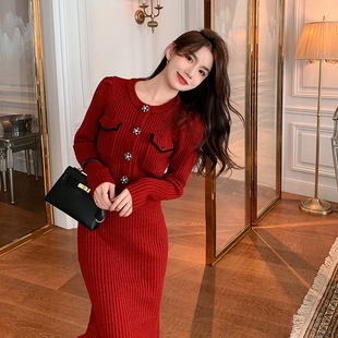 岛歌夫人高级感红色毛衣连衣裙，两件套女气质，针织长裙冬季套装裙子