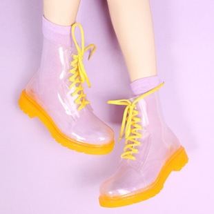 透明雨鞋韩国水晶果冻鞋，平底马丁雨靴，时尚防水防滑女鞋糖果色水鞋