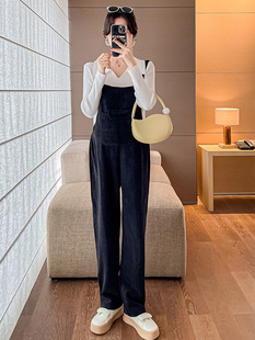孕妇套装秋季韩版时尚，宽松翻领针织，长袖打底衫背带裤两件套