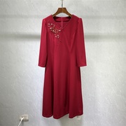年轻妈妈高端刺绣红色连衣裙，女春秋2023气质，修身显瘦婚宴礼服