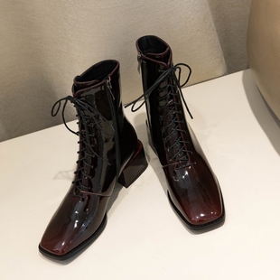 复古方头酒红色，中高跟短靴冬季骑士靴，系带粗跟欧美马丁靴短筒