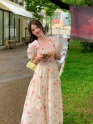 韩国夏季小香女碎花名媛一字，领泡泡短袖，松紧腰碎花显瘦连衣裙