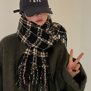 围巾冬季女高级感韩版学生百搭格子围脖黑色披肩2023保暖加厚