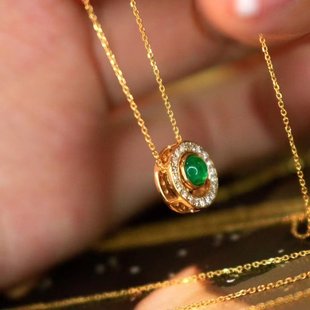 一款多戴18K金女镶南非高品质钻石 0.25克拉天然祖母绿项链送证书