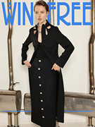 随意门WINGFREE 原创设计黑色羊毛中长款修身挺括花瓣领大衣外套