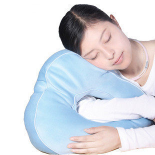 淘品牌 B0002百武西抱枕/午睡枕/多功能午休枕/香薰枕