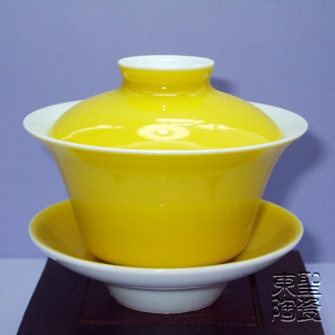 黄色釉盖碗 景德镇仿古茶杯 茶碗 功夫茶具 茶道用具 三才茶碗在类目 餐饮具, 茶具, 盖碗中 - 来自Buy2taobao.com提供专业的淘宝代购服务