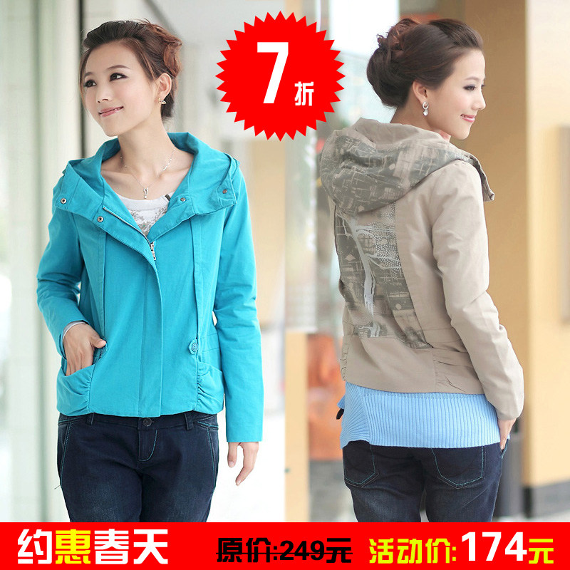 专柜正品<span class=H>江南布衣</span>风专柜大码女装新款时尚显气质爆款连帽印花外套