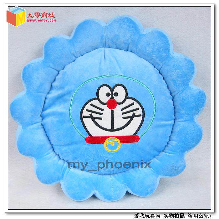 五钻消保 可爱抱枕 坐垫 叮当猫/机器猫靠垫 填充饱满 特价出售