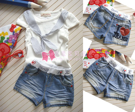 韩版时尚爱心贴图薄款<em>牛仔</em>裤*短裤*热裤*<em>牛仔</em>