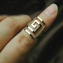 Bella del mundo decorativo famoso verdadero lujo gran tiro Baoji titanio diseño del anillo de acero
