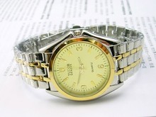 Color dorado simboliza el nivel de la gente noble negocio de vender relojes de moda blanco de bandas en caliente [56331]