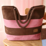 限制地区 甜美粉色麂皮条纹单肩背包  5元抢购 一个ID限拍一件