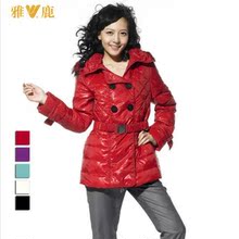 <span class=H>2010</span>新品<span class=H>雅鹿</span> 双排扣菱形格女中款<span class=H>羽绒</span><span class=H>服</span> 红色 YBC2300_8-3#