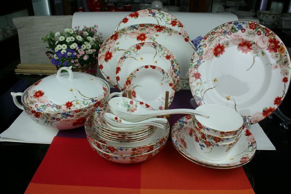 唐山金四方 骨质瓷 40头 梦巴黎 中餐具 新婚喜庆礼品餐具套装|msdalam kategori pinggan mangkuk, pinggan mangkuk, Pinggan mangkuk porselin saman - dari Buy2taobao.com untuk memberikan perkhidmatan ejen Taobao profesional membeli