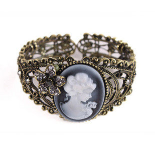  bracelets jewelry 