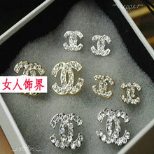 Llena de pequeños diamantes joyas de diamantes aretes Hong logotipo clásico doble Olímpicos Aretes de diamantes Pendientes de diamantes femenino C