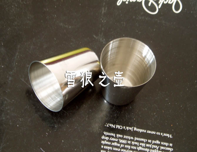 【雪狼之湖】不锈钢酒盅 不锈钢酒杯 小酒杯 不锈钢杯30ml水杯在类目 户外/登山/野营/旅行用品, 饮水用具/盛水容器, 水杯中 - 来自Buy2taobao.com提供专业的淘宝代购服务