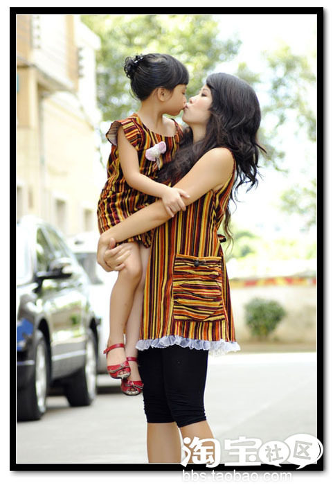 【旧衣改造DIY】<em>孕妇裙</em>变母<em>女装</em>★牛仔裤变马