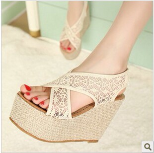  日系蕾丝果冻鞋高跟鞋公主罗马女鞋复古潮牌波西米亚民族风凉鞋子