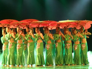 傣族舞演出红是红绿是绿表演服装孔雀舞蹈服烟波绿红是红啊绿是绿