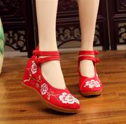 老北京布鞋女绣花中国风民族风内增高女鞋，新娘高跟鞋汉服广场舞蹈
