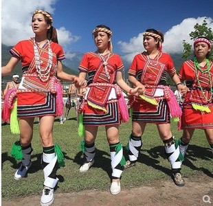新夏季(新夏季)台湾原住民，阿美族高山族丰年祭丰年节，服装成人女装裙装舞蹈