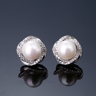 珍珠耳钉925纯银镶钻耳环女日韩国时尚气质简约个性，防过敏耳饰品