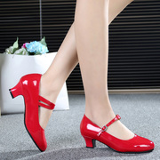拉丁舞鞋成年女士红舞鞋舞蹈鞋软底中高跟交谊广场舞外穿时尚红色