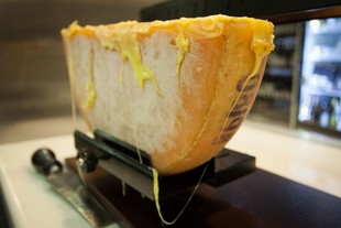 奶酪板烧三角半圆芝士奶酪电烤架电热烧烤炉汉堡cheese raclette