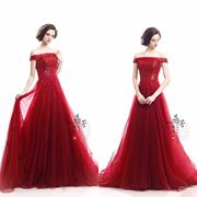 出售二手一字肩红色批纱钉珠，水晶红色新娘，结婚婚纱礼服高腰